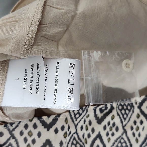 Circle of trust silva dress - Picture 8 of 11